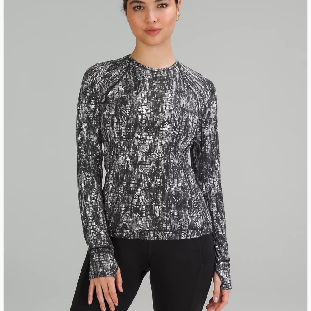NWT Lululemon It's Rulu Run Long Sleeve Size 6 color Slide Alpine White Black